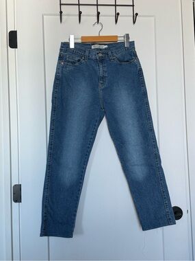 Levi’s Signature Vintage Mid-Rise Boyfriend